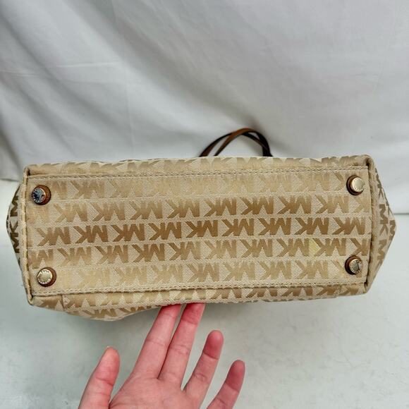 Michael Kors Jet Set Canvas Monogram Large Tote Bag Purse - Picture 5 of 10